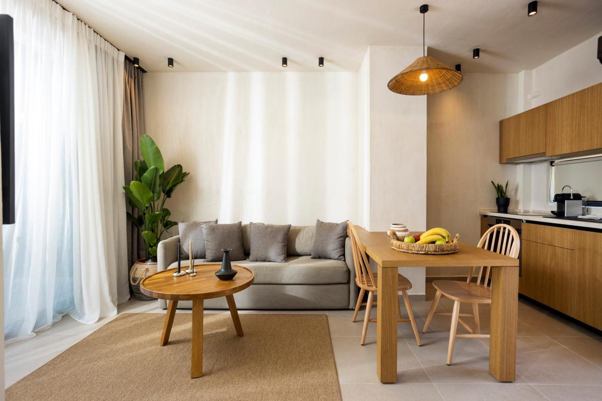 Pnoes Luxury Suites Paliouri Ngoại thất bức ảnh