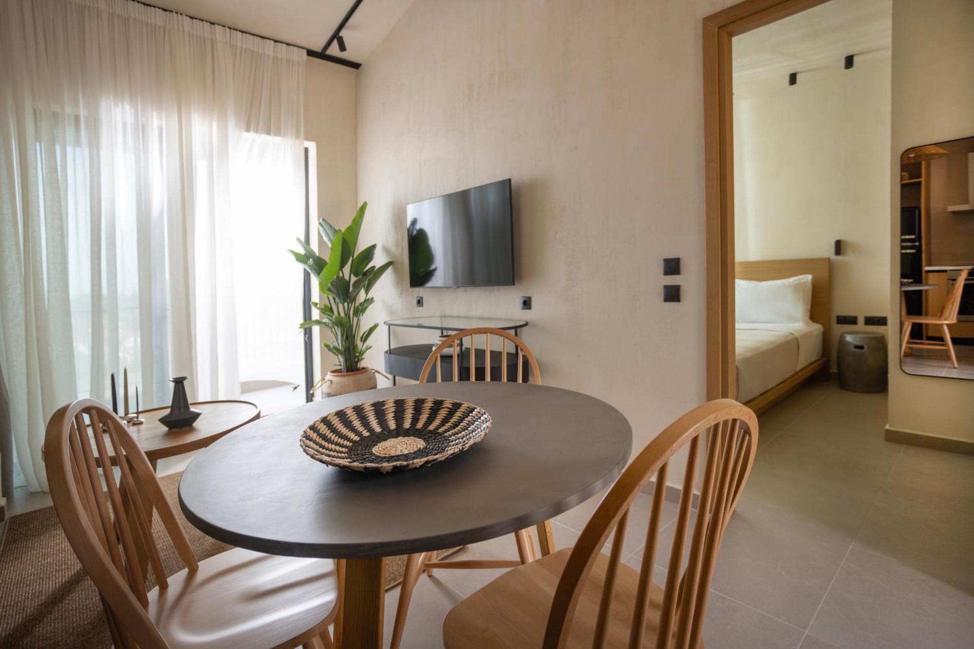 Pnoes Luxury Suites Paliouri Ngoại thất bức ảnh