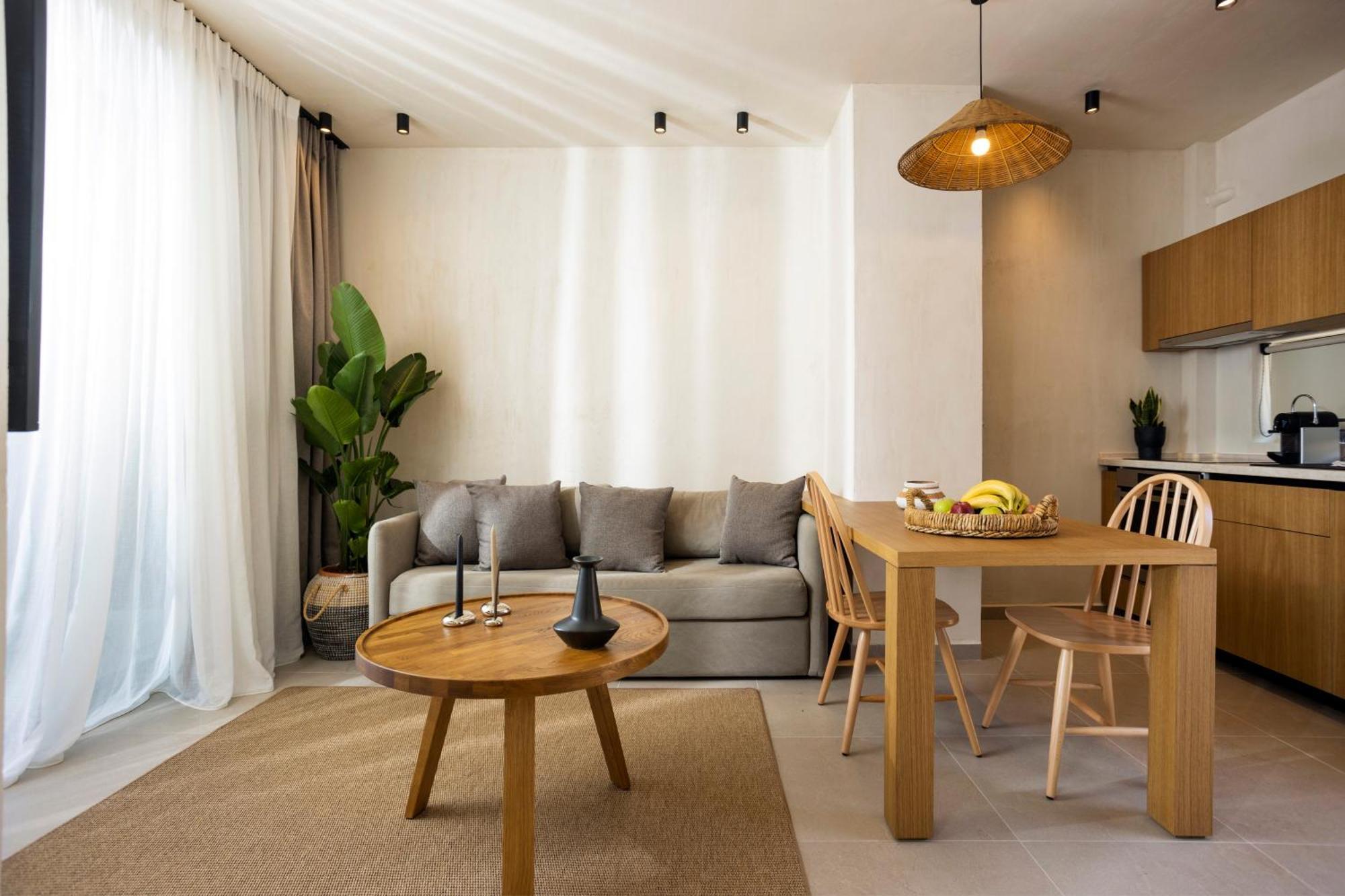 Pnoes Luxury Suites Paliouri Ngoại thất bức ảnh